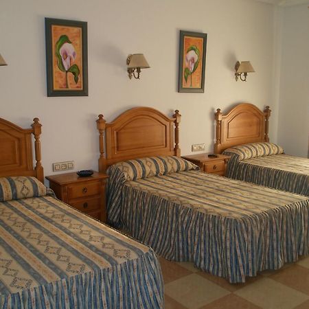 Hostal Los Rosales Алкарас Стая снимка