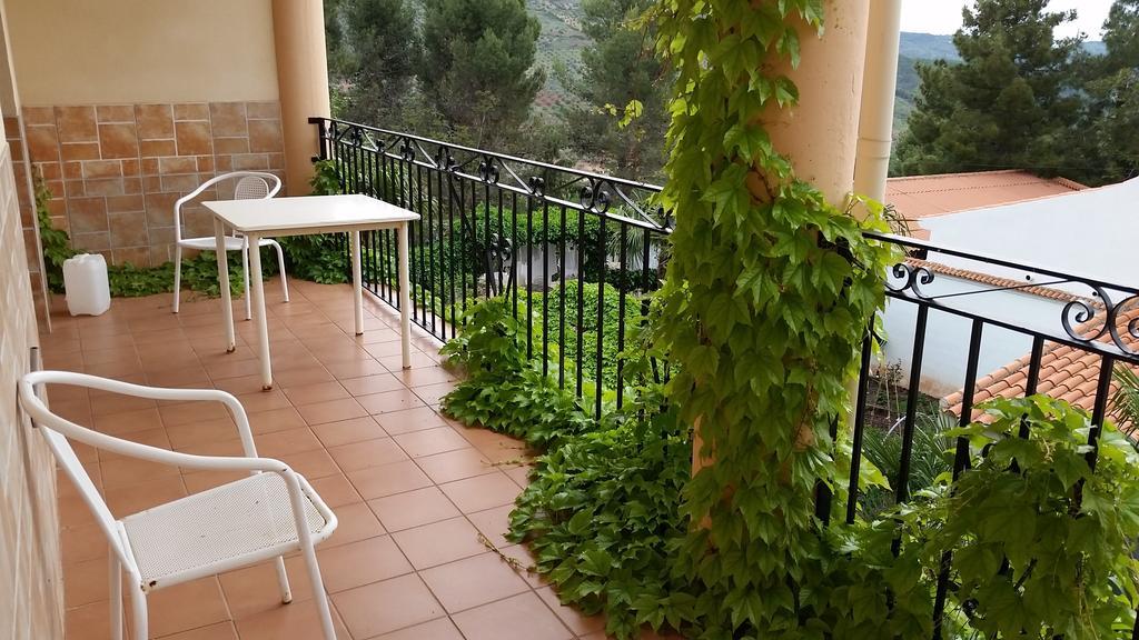 Hostal Los Rosales Алкарас Стая снимка